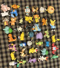 Pokemon TOMY Mini Figure Lot Of 38 Pikachu Eevee Bulbasaur Charmander Squirtle - Image 2