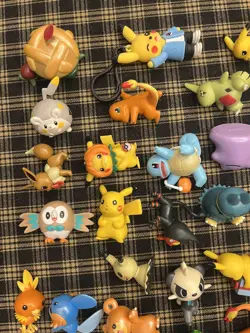 Pokemon TOMY Mini Figure Lot Of 38 Pikachu Eevee Bulbasaur Charmander Squirtle - Image 4