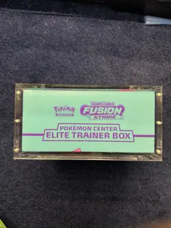 Pokemon Fusion Strike Elite Trainer Box Pokemon Center Edition - Image 2