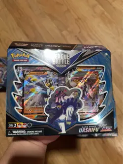 POKEMON TCG: RAPID STRIKE URSHIFU VMAX LEAGUE BATTLE DECK - Image 1
