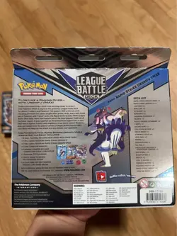 POKEMON TCG: RAPID STRIKE URSHIFU VMAX LEAGUE BATTLE DECK - Image 3