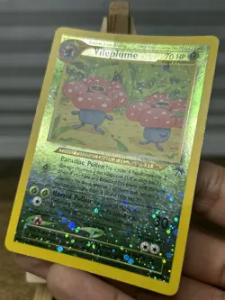 Vileplume 17/18 Southern Islands Reverse Holo Rare Vintage Pokemon Card - HP/DMG - Image 4
