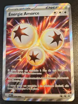 Carte Pokemon Flammes Fantasmagoriques ME02 - Energie Amorce 124/094 - Full Art - Image 1