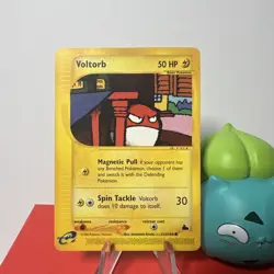 Voltorb Skyridge Pokemon Card 113/144 Common Mp - Image 1