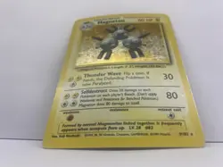 Pokemon MAGNETON Base Set HOLO RARE Unlimited Edition Card 9/102 MP - Image 2