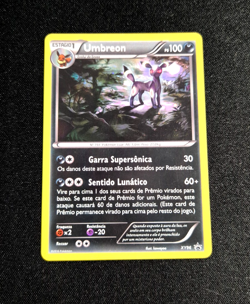 Pokemon TCG Umbreon XY96 Promo NM saturn + swirl holo - Portuguese BR - Image 4