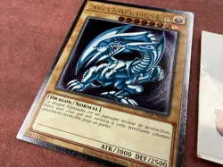 Yu-Gi-Oh! Dragon Blanc Aux Yeux Bleus OP28-FR001 Ultimate Rare OTS - Image 4