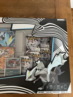 Pokemon TCG: Unova Heavy Hitters Premium Collection Black Bolt & White Flare - Image 2