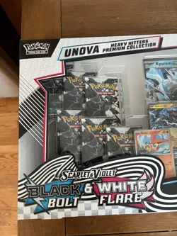 Pokemon TCG: Unova Heavy Hitters Premium Collection Black Bolt & White Flare - Image 4