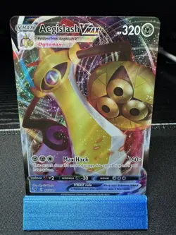 2020 Pokemon TCG Aegislash VMAX Vivid Voltage 127/185 Holo Ultra Rare - Image 2