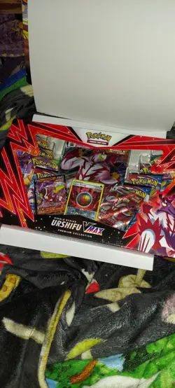 Pokemon TCG Urshifu Single Strike Vmax Premium Collection Box - POK80893 820650808937 - Image 1