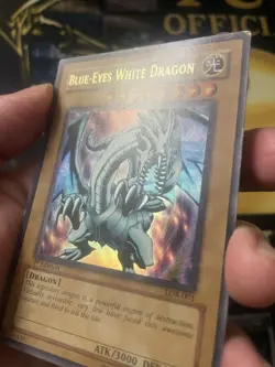 Yu-Gi-Oh Blue Eyes White Dragon Lob 1st Edition Ultra Rare - Image 3