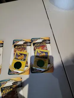 Pokemon TCG Sword And Shield Darkness Ablaze Blister Packs - Image 5