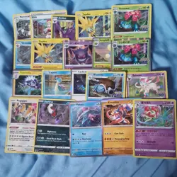 20x Pokemon Holo Bundle , mixed sets. Sword & sheild + scarlet & violet. Jap,Eng - Image 1