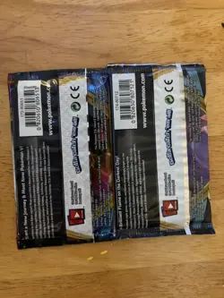 Pokemon TCG Sword and Shield Darkness Ablaze Sealed Booster Pack (2) - Image 2
