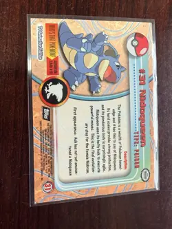 1999 Topps TV Series #31 NIDOQUEEN Flames Pokemon Embossed Foil Black Label - Image 2