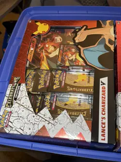 Pokemon TCG: Celebrations Collection Box [Dark Sylveon V or Lance's Charizard V 820650809392 - Image 3
