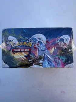 Pokemon TCG Sword & Shield Evolving Skies Booster Box w/Acrylic Case - Image 5