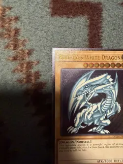 Yugioh Blue-Eyes White Dragon OP28-EN001 Ultimate Rare NM/VLP - Image 2