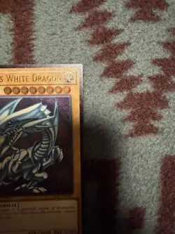Yugioh Blue-Eyes White Dragon OP28-EN001 Ultimate Rare NM/VLP - Image 3