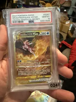 2023 POKEMON SWSH CROWN ZENITH #GG67 FULL ART/ORIGIN FORME PALKIA VSTAR PSA 10 - Image 1