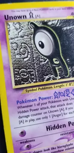 Unown [A] 33/75 Neo Discovery Regular LP-/ MP - Image 1