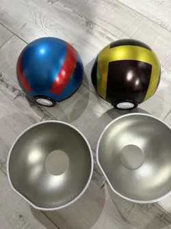 Lot of 4 Empty Pokemon Pokeball Tins - Image 2