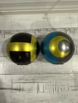 Lot of 4 Empty Pokemon Pokeball Tins - Image 3