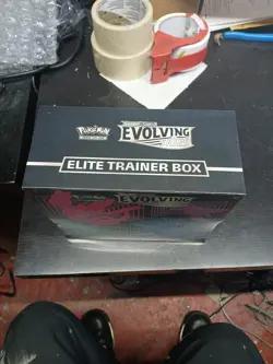 Pokemon TCG SWSH Evolving Skies Elite Trainer Box ETB Sealed - Image 5