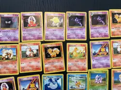 Pokemon Vintage WOTC 1999 Base Set Bundle - x40 - Image 3