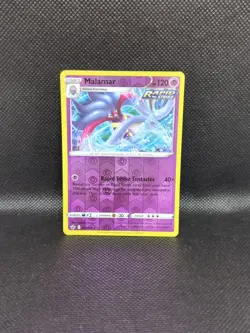 Malamar 070/198 Rare Reverse Holo Near Mint Chilling Reign Pokemon TCG - Image 1