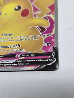 Pikachu V (Full Art) 170/185 SWSH04: Vivid Voltage - Pokemon Card - NM - Image 3