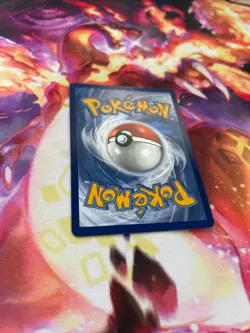 Pokemon TCG Rayquaza VMAX 111/203 Evolving Skies Near Mint Pack Fresh - Image 5