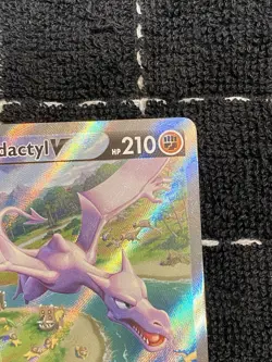 Pokemon TCG Aerodactyl v 180/196 Lost Origin Alt Art Holo Rare LP/NM Condition - Image 3