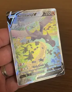 Pokemon TCG Aerodactyl V 180/196 2022 Lost Origin Alt Art Full Art NM/Mint - Image 2