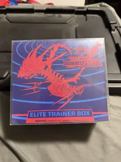 Pokemon TCG: Sword & Shield 3 Darkness Ablaze Elite Trainer Box 820650807312 - Image 1