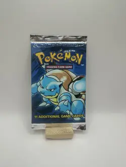 *UNWEIGHED AND SEALED* Wizards of the Coast Pokemon Base Set Booster Pack 742818061582 - Image 1
