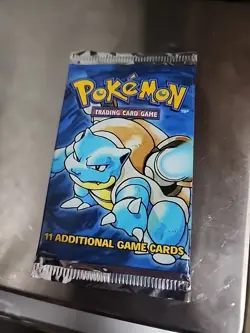 Wizards of the Coast Pokemon Base Set Booster Pack 742818061582 - Image 1