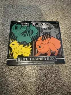 Pokemon Evolving Skies Elite Trainer Box! Minty Fresh Condition! New Sealed! 820650808944 - Image 1