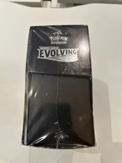 Pokemon TCG Evolving Skies Elite Trainer Box ETB - Brand New and Sealed - Image 4