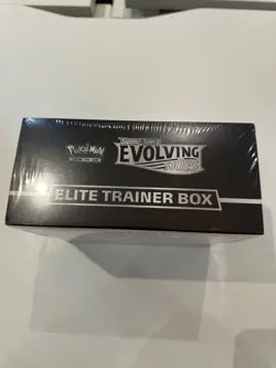 Pokemon TCG Evolving Skies Elite Trainer Box ETB - Brand New and Sealed - Image 5