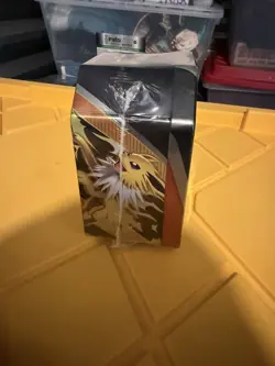 Pokemon Trading Card Game: Eevee Evolutions Tin - Booster Pack 820650809057 - Image 3