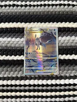 Glaceon VSTAR Crown Zenith: Galarian Gallery Holo Card GG40/GG70 NM - Image 4