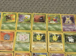Lot Of 42 Vintage Pokemon TCG Cards Jungle And Fossil Base Set - Image 3