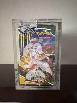 Pokemon TCG Sword & Shield Evolving Skies Booster Box SEALED With Acrylic Case - Image 3