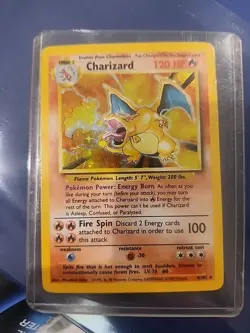 Pokemon TCG Charizard Base Set Holo Rare Card 4/102 - Image 1