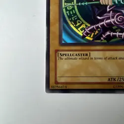 1996 YUGIOH TCG DARK MAGICIAN SDY-E005 Ultra Rare LP - Image 4