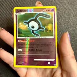 Pokemon - Diamond & Pearl - Mysterious Treasures - Unown E - 65/123 - Image 1