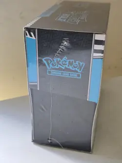 Pokemon TCG: Scarlet & Violet - Bolt Black Elite Trainer Box (ETB) - Brand New - Image 4