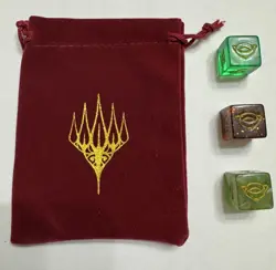 Magic the Gathering Lord of the Rings Velvet Pouch with three dice - Image 1